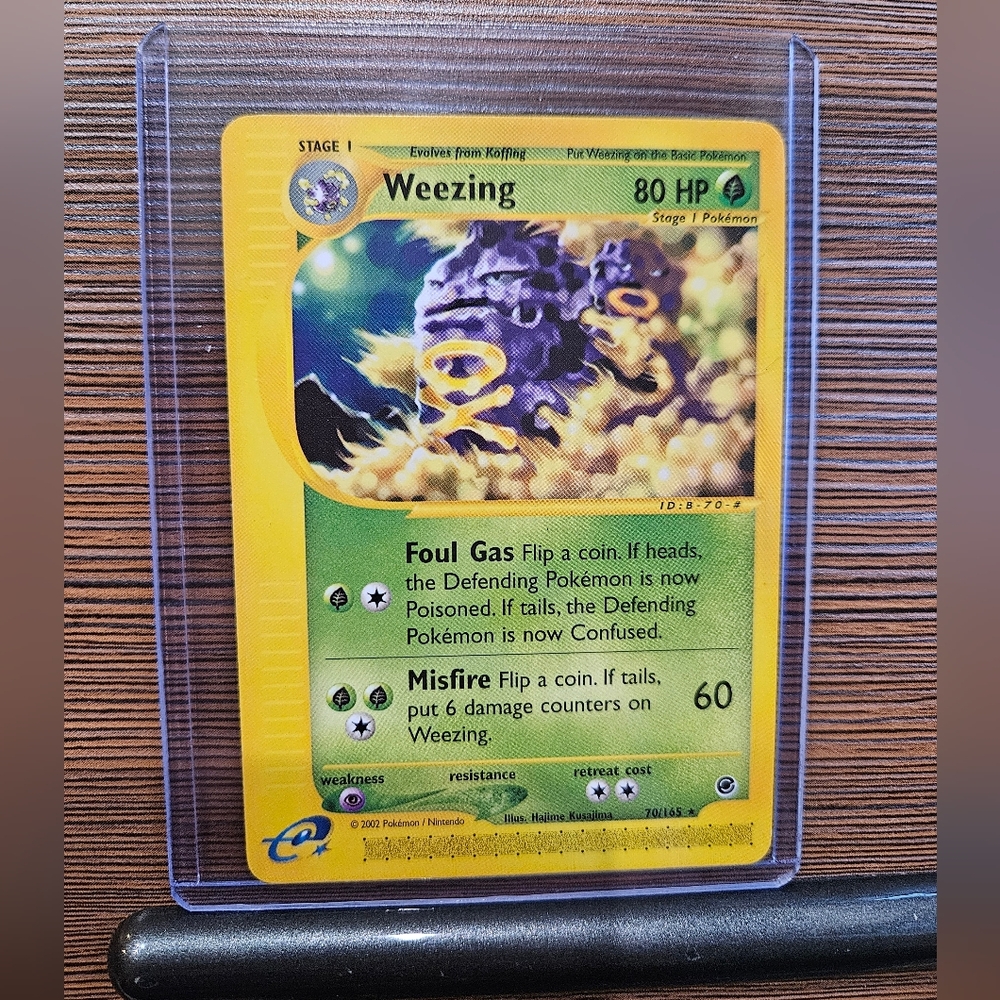 Weezing 70/165 Expedition Pokémon Card